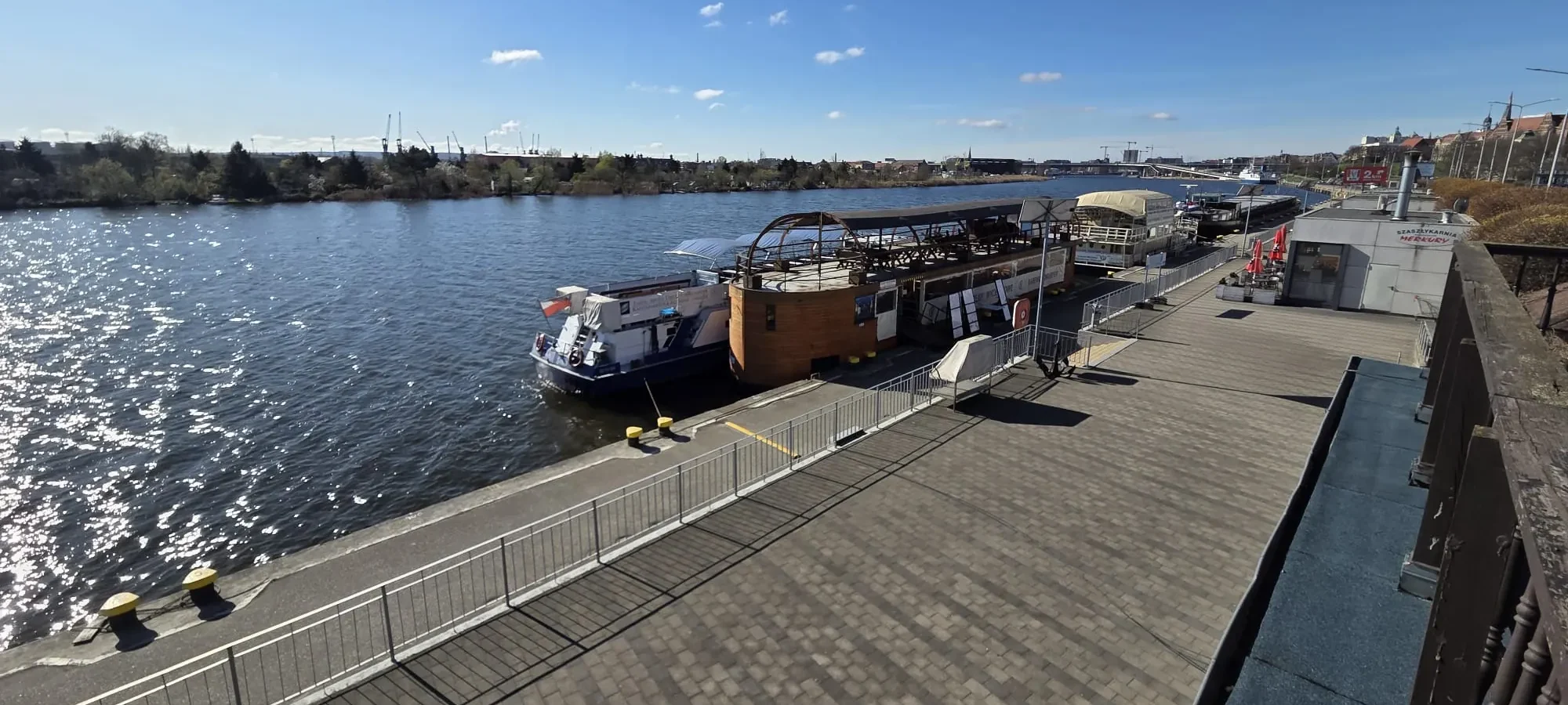 taras eventowy Szczecin Porto Events widok na Odrę